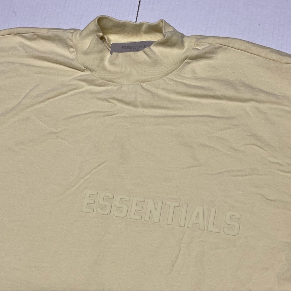 Fear Of God Essentials Mens Size S Pale Yellow Long Sleeve Over Sized T-Shirt